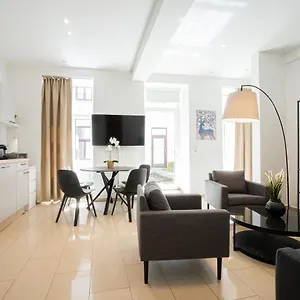 modern-and-lovely-apartment-next-to-subway-station.vienna-besthotels.com/